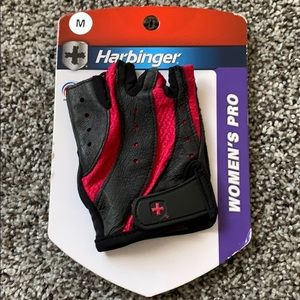 Harbinger women’s workout gloves (M)